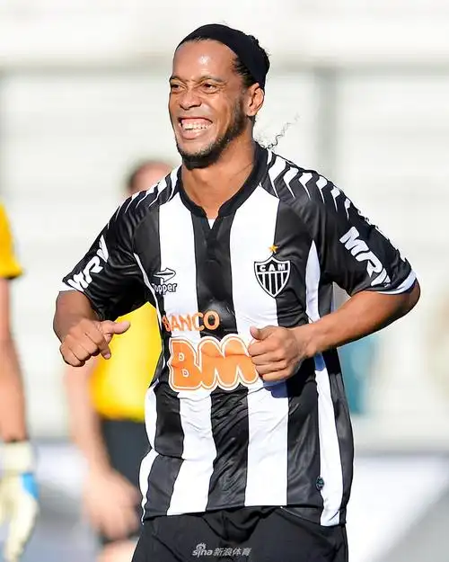 的表现都极 的表现都极